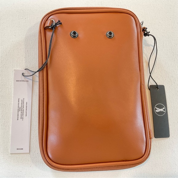NWT JoePamelia Voyageur Leather Artisan Travel Wallet Crossbody Camel 
MSRP$189. - Picture 7 of 15